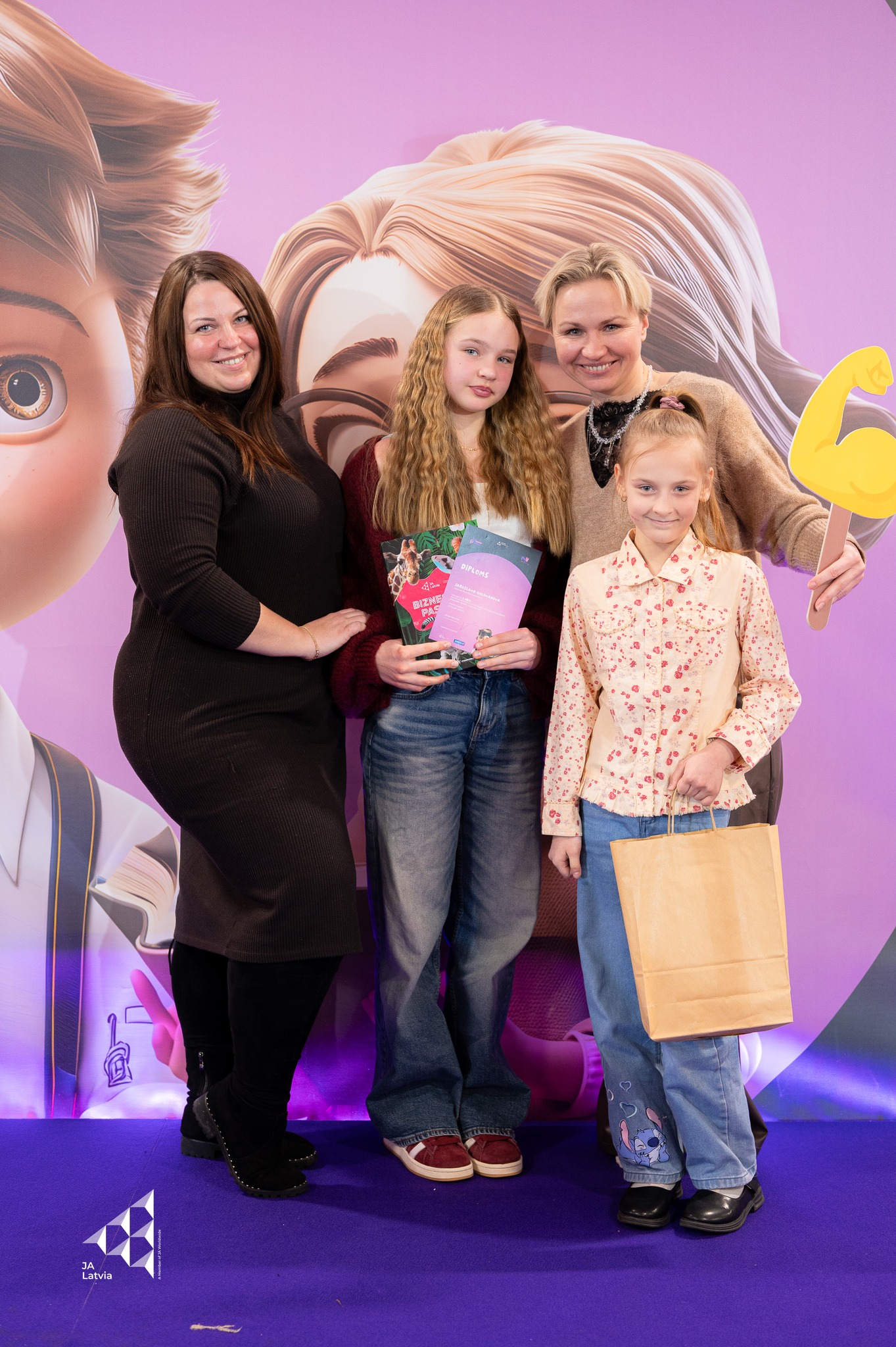 Finanšu pratības konkursa “Mana vārdnīciņa” un “Biznesa pasakas” apbalvošanas pasākums